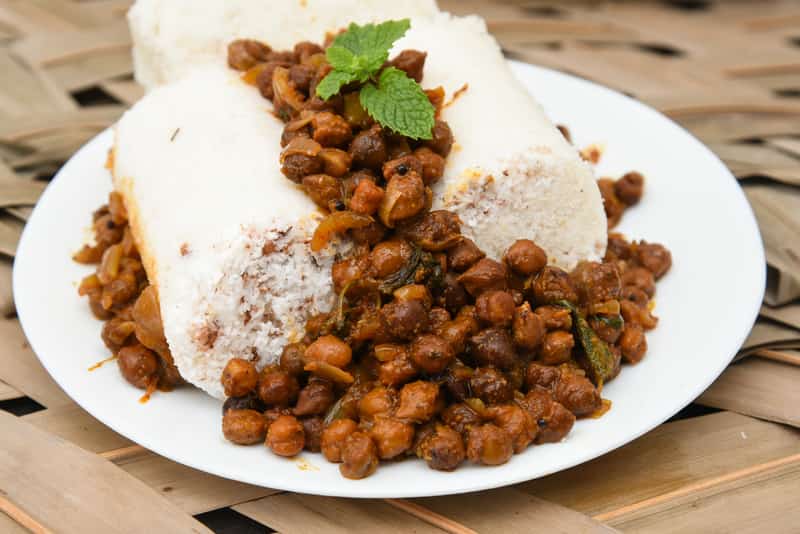 Puttu-with-Kadala-Curry-